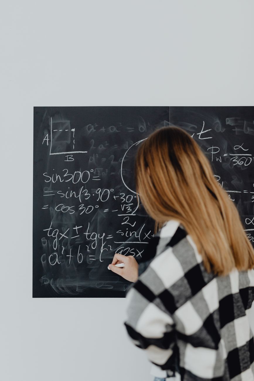 Teorema de Pitágoras: da geometria à Física e à Computação